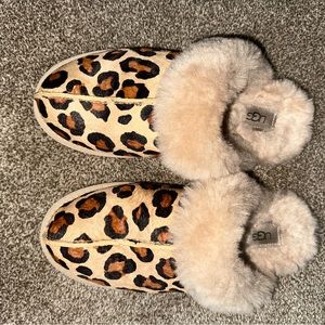 Ugg slippers size 9 worn 3x